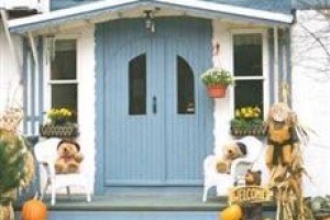 Bears Lair Inn Image