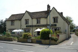 Bell House Hotel Sutton Benger Image