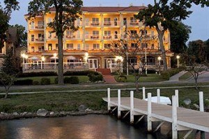 Bella Vista Suites voted 3rd best hotel in Lake Geneva