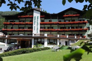 Bellavista Hotel Pinzolo voted  best hotel in Giustino