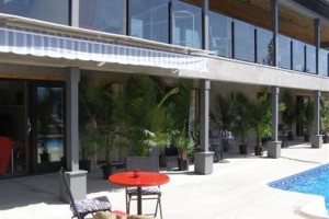 Benchmark B & B Image