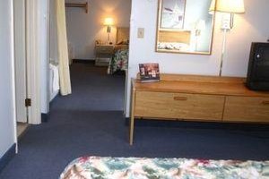 Best Budget Inn & Suites Port Clinton Image