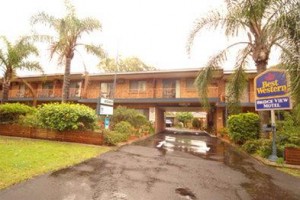 BEST WESTERN Bridge View Motel Image
