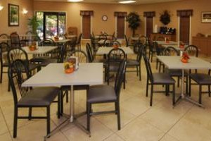 BEST WESTERN Dothan Inn & Suites Image