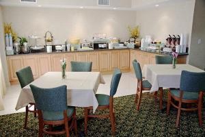 BEST WESTERN Media Center Inn Image