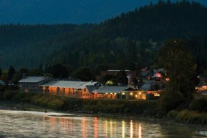 BEST WESTERN PLUS Kootenai River Inn Casino & Spa voted  best hotel in Bonners Ferry