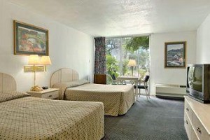 Super 8 Corpus Christi Image