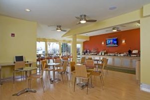 BEST WESTERN PLUS Navigator Inn & Suites Image