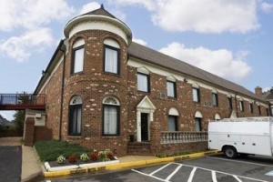 Best Western Plus Governor's Inn Richmond Image