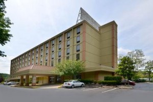 BEST WESTERN Plus Towson Baltimore North Hotel & Suites Image