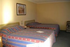 BEST WESTERN Reef Motor Inn Image