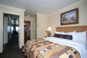 BEST WESTERN PLUS Lincoln Sands Suites Image