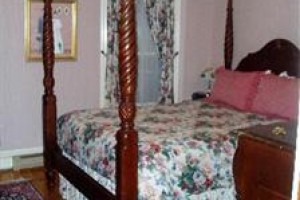 Betsy's Bed & Breakfast Image