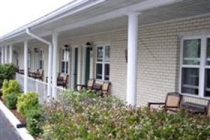 Birchwood Motel Image
