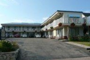 Blue Bay Motel Tobermory Image