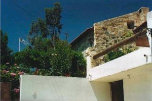Blue Cottages Apsiou Image