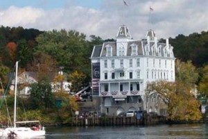 Boardman House B&B voted  best hotel in East Haddam