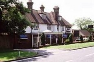 Bobsleigh Hotel Bovingdon Image