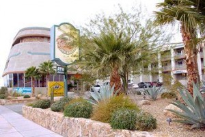 Boulder Inn & Suites Image