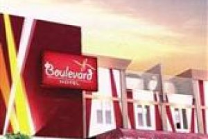 Boulevard Hotel Makassar Image