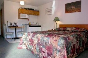 Bow Valley Motel Image