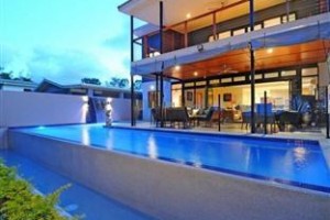 Bramston Beach Luxury Holiday House Image