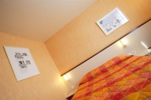Brit Hotel Relais Du Vern Image