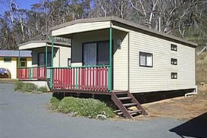 Buckenderra Holiday Village Cabins Eucumbene Cove Image