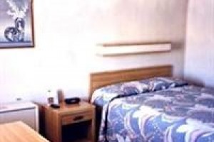 Budget Host Inn Iron Mountain Image