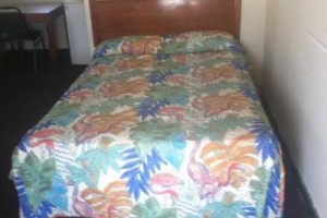 Budget Inn Du Quoin Image