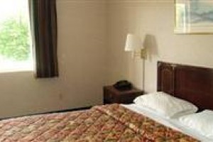 Budget Inn Mount Airy Image
