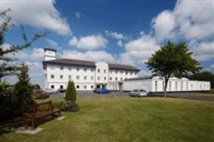 Cairn Hotel Bathgate Image