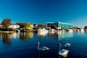 Captains Club Hotel Christchurch (England) Image