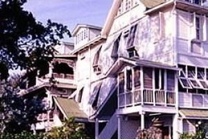 Cara Lodge voted 3rd best hotel in Georgetown 