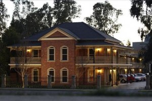 Carlyle Suites & Apartments voted 8th best hotel in Wagga Wagga