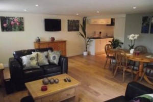 Carpenters Cottages Image