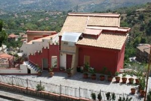 Casa Rossa Monreale Image