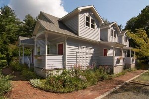 Catskill Rose Lodging & Dining Image