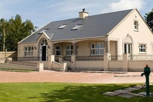 Causeway Lodge Bushmills Image