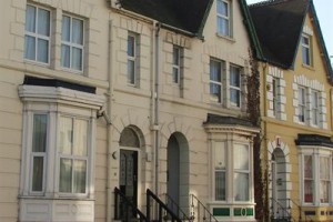 Centre Lodge Guest House Gloucester Image