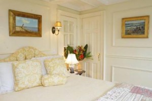 Century House voted 6th best hotel in Nantucket