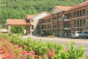 Cherokee Lodge Cherokee Image