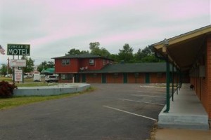 Circle D Motel Image