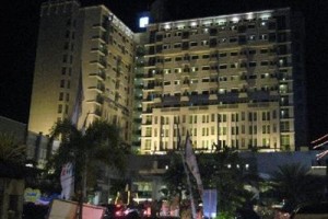 Clarion Hotel & Convention Image