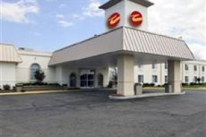 Clarion Inn Waterford Convention Center Image