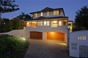 Clarkes Beach House Byron Bay Image