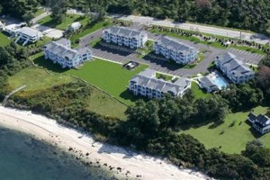 Cliffside Resort Condominiums voted  best hotel in Greenport West