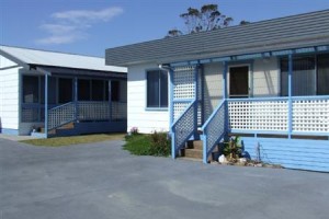 Cockle Cove Cottages St Helens Image