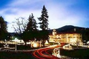 Columbia Gorge Hotel Image