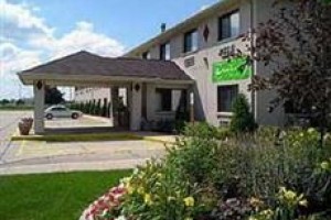 Comfort Inn Beloit (Wisconsin) voted 4th best hotel in Beloit 